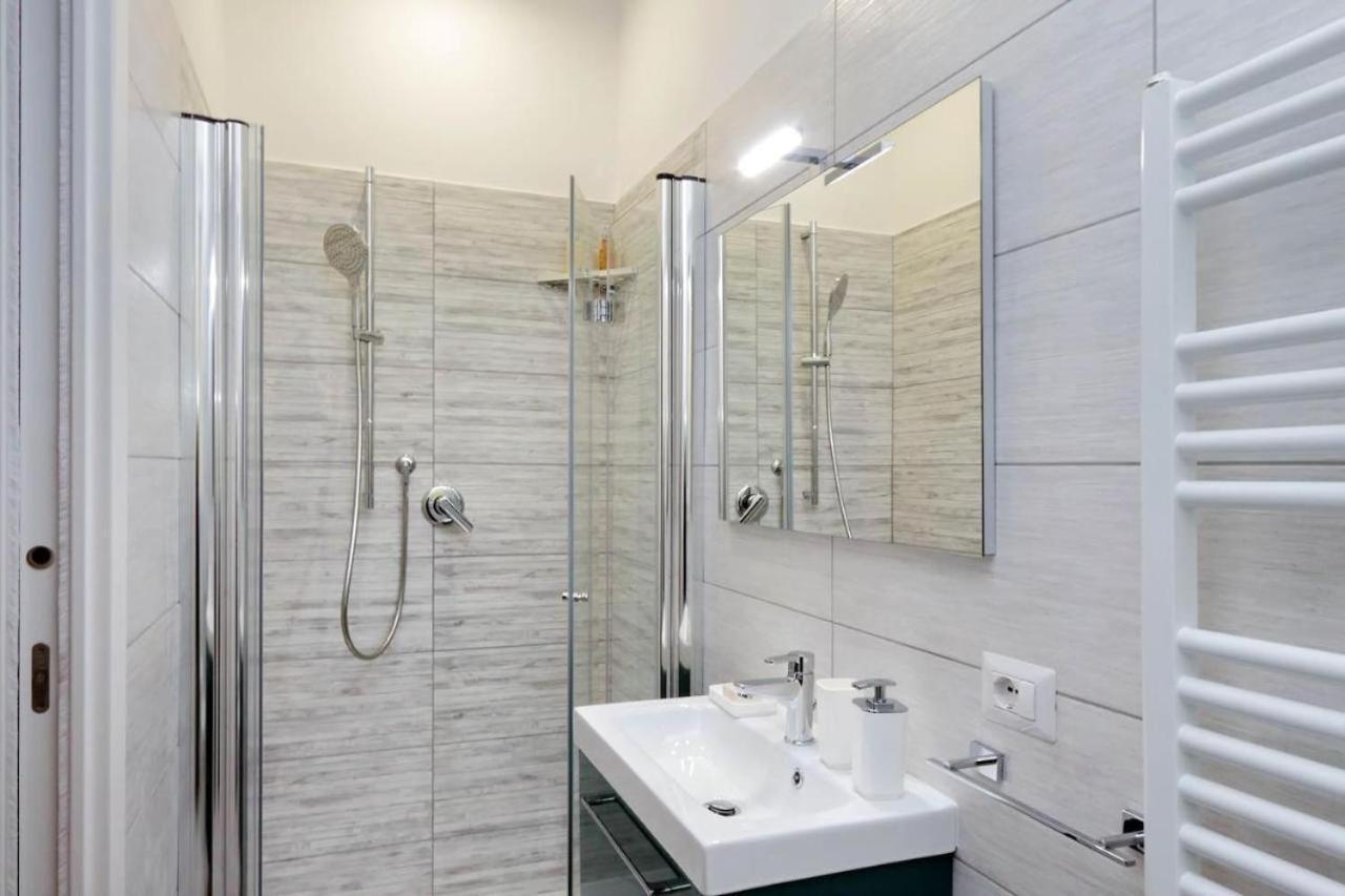 Vaticano Terrace: Brand New 2 Bedrooms 2 Bathrooms ローマ エクステリア 写真