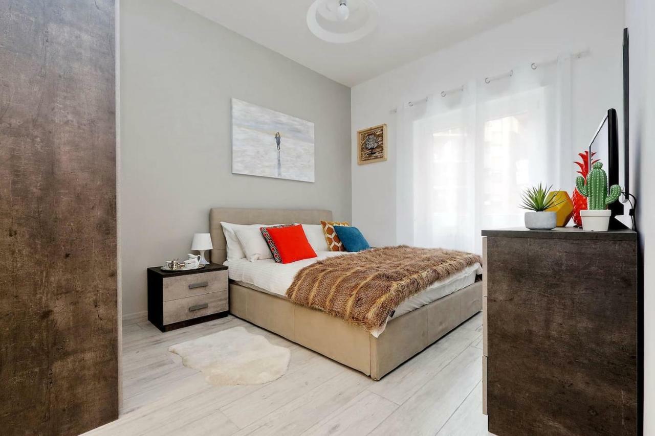 Vaticano Terrace: Brand New 2 Bedrooms 2 Bathrooms ローマ エクステリア 写真
